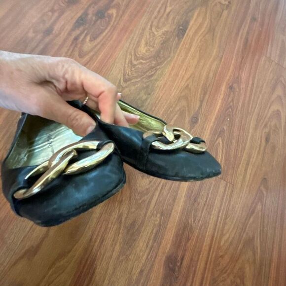 Juicy Couture black leather flats with gold chain detail size 8 made in Italy - Picture 3 of 6